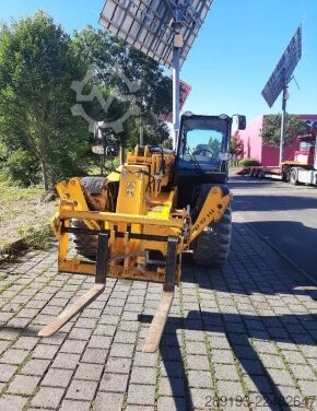 Teleskopik yükleyici JCB 540-140
