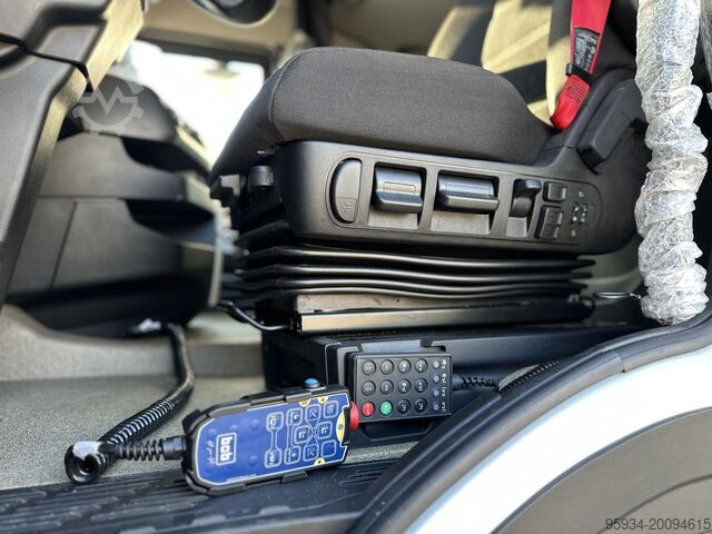 Szabványos közúti nyergesvontató Iveco S-Way 500 6x2 ADR