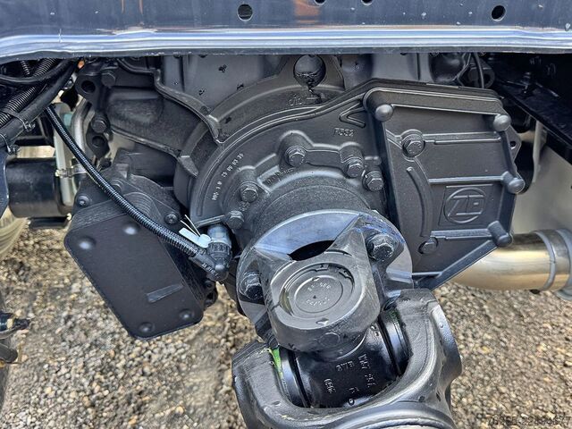 Standard-SZM MAN TGS 33.480 BB SA Tractor Head