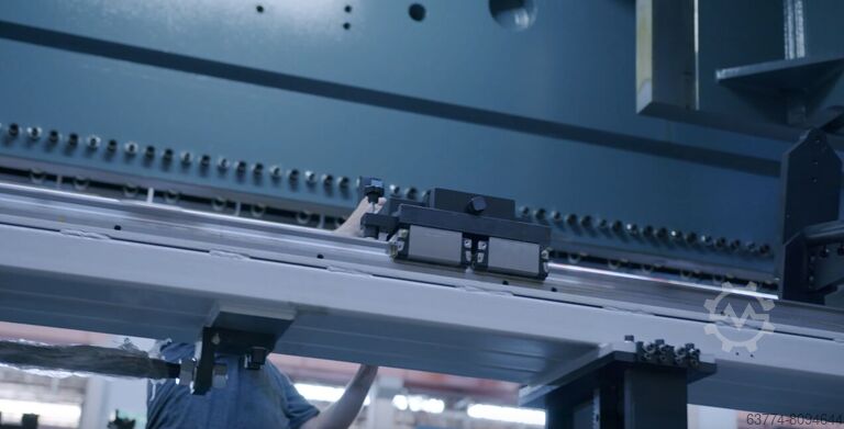 PRITISNI KOČNICU 8 METARA 3000 TONA!!! DURMA AD-S 803000