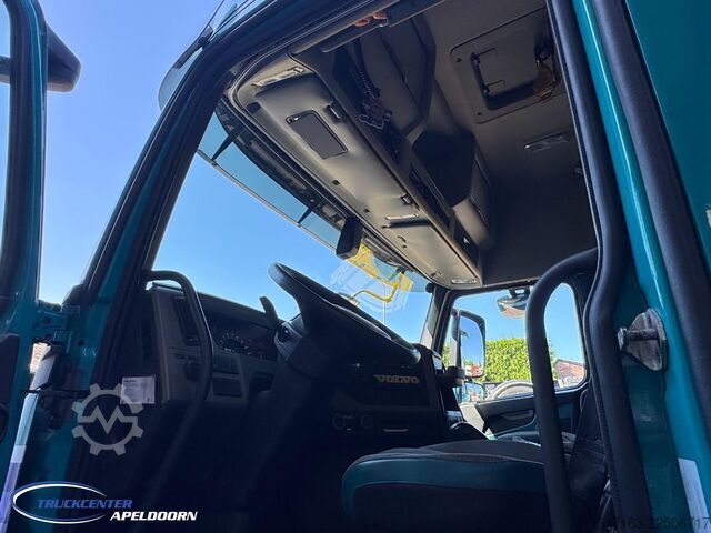 Standard-SZM Volvo FM Globetrotter 4x2