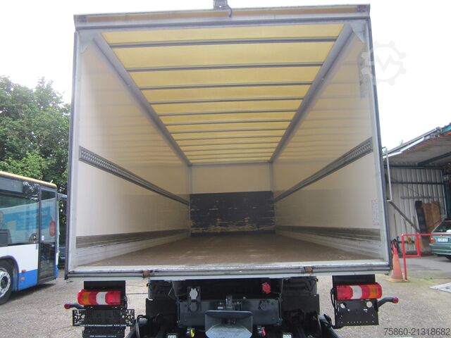 Vrachtwagen met bakwagen Mercedes-Benz 1230 Atego Koffer 8,14 m lang LBW Autom.