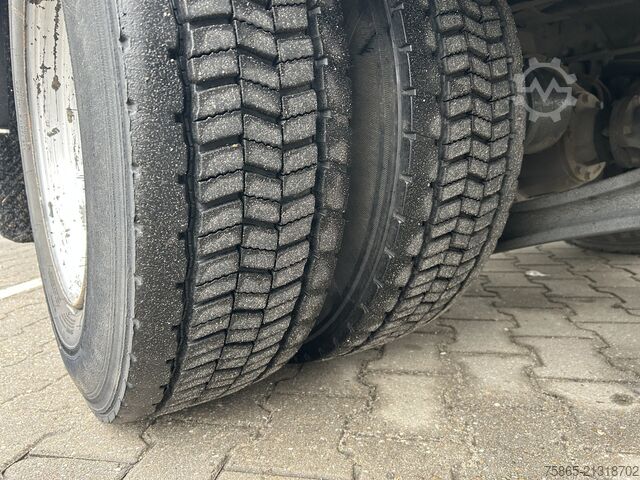 Koffer DAF LF 230 FA / 14 Ton / Tacho V2 / 6 Cilinder / Bo...