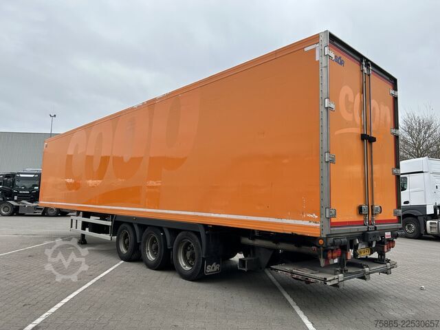 Transporte refrigerado/congelado Kögel / SOR Iberica-S3E / Carrier Vector 1550 / Frigo...