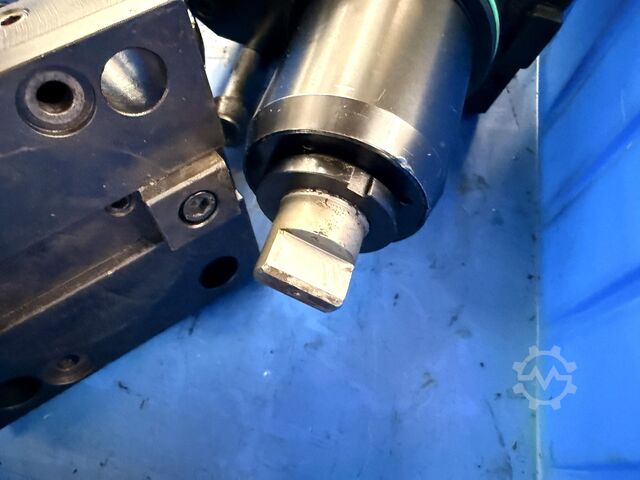 Driven tool holder nan nan