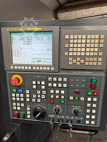 Centru de strunjire și frezare CNC DOOSAN PUMA 3100 XLY