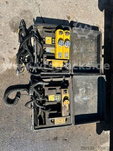 Asphaltmischanlage DEMAG DF 65P Straßenfertiger