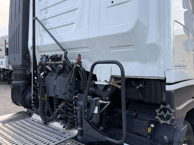 Standaard trekker IVECO AS440S46T/P LNG / Intarder