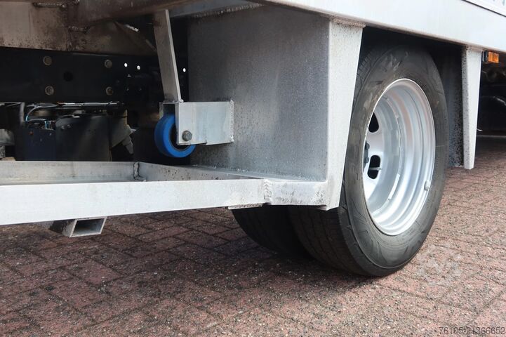 Biltransport skåpbil Iveco 40 C 18 Luchtering 3.0 L motor Tijhof opbouw