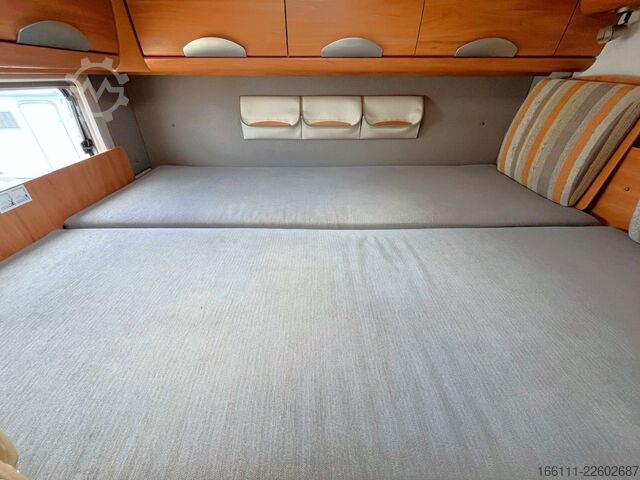 Integriertes Wohnmobil HYMER/ERIBA B 614 - Festbett- Klima -  - Solar -
