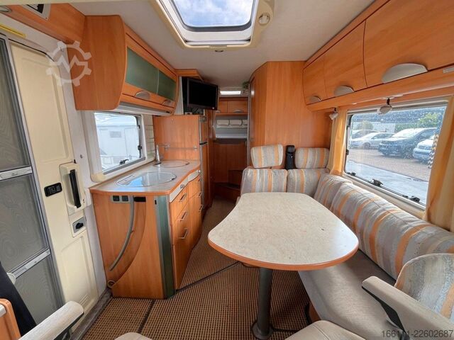 Integriertes Wohnmobil HYMER/ERIBA B 614 - Festbett- Klima -  - Solar -