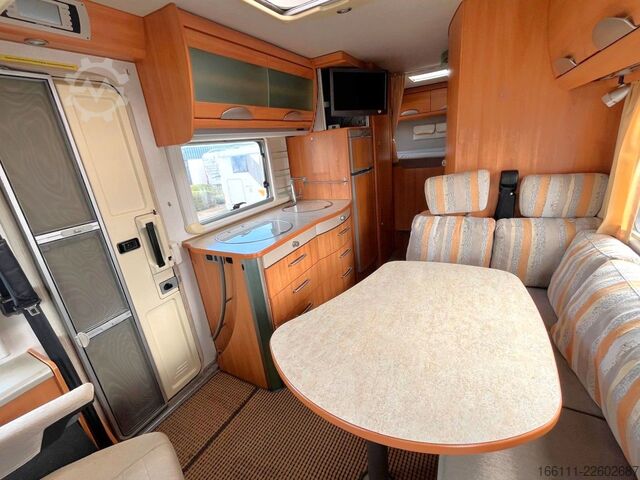 Integriertes Wohnmobil HYMER/ERIBA B 614 - Festbett- Klima -  - Solar -