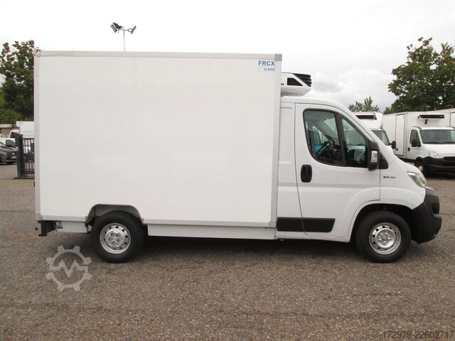 Koelwagen met geïsoleerde laadbak FIAT Ducato 130 *Carrier Tiefkühler*Klima*Euro6*