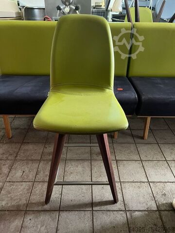 Mobiliário para cafés Mesas Cadeiras Bancos  