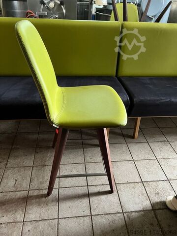 Mobiliário para cafés Mesas Cadeiras Bancos  