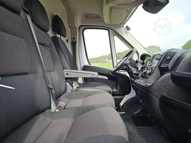 Magastetős kombi PEUGEOT BOXER 2.2 L2H2 Imperiaal Navi