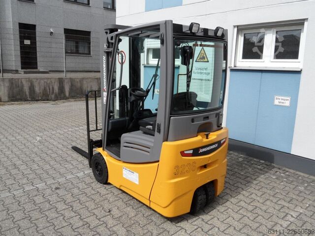 Elektrische vorkheftruck 3 wielen Jungheinrich EFG 215 - Triplex - Doppelpedal - wenig Stunden
