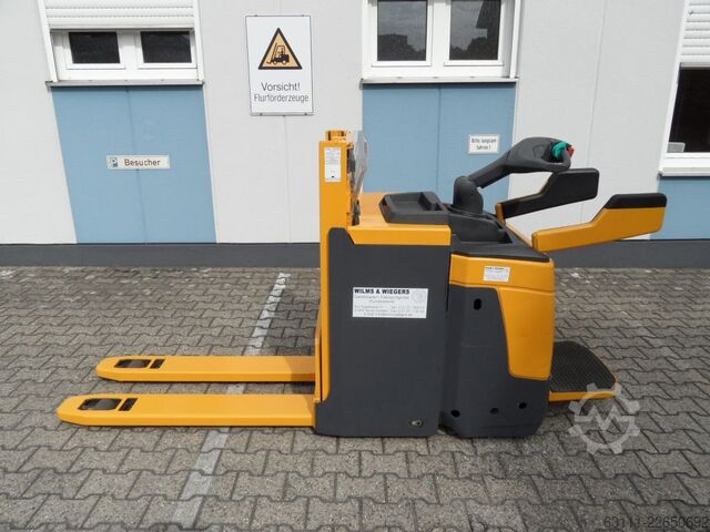 Handmatige stapelaar Jungheinrich ERD 220 - NEUE Batterie - Plattform klappbar