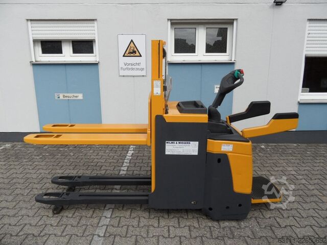 Handmatige stapelaar Jungheinrich ERD 220 - NEUE Batterie - Plattform klappbar