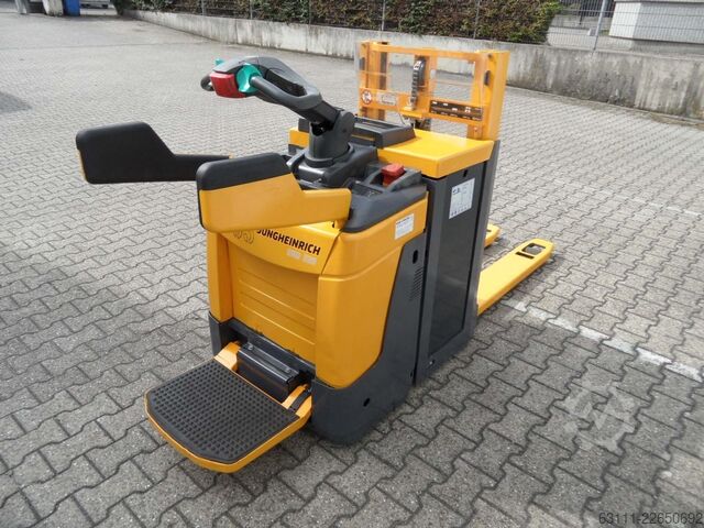 Handmatige stapelaar Jungheinrich ERD 220 - NEUE Batterie - Plattform klappbar