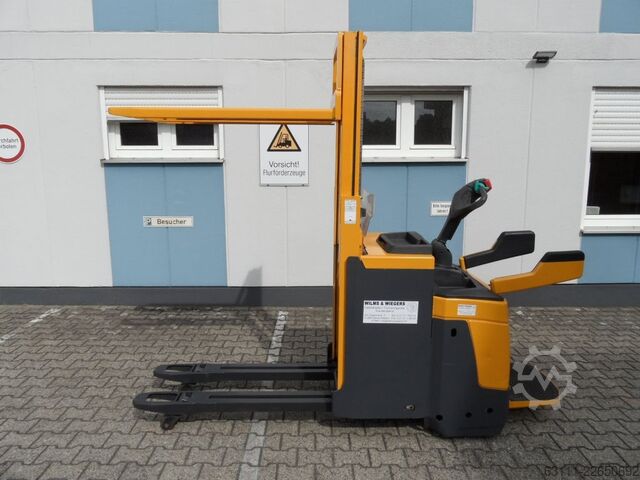 Handmatige stapelaar Jungheinrich ERD 220 - NEUE Batterie - Plattform klappbar