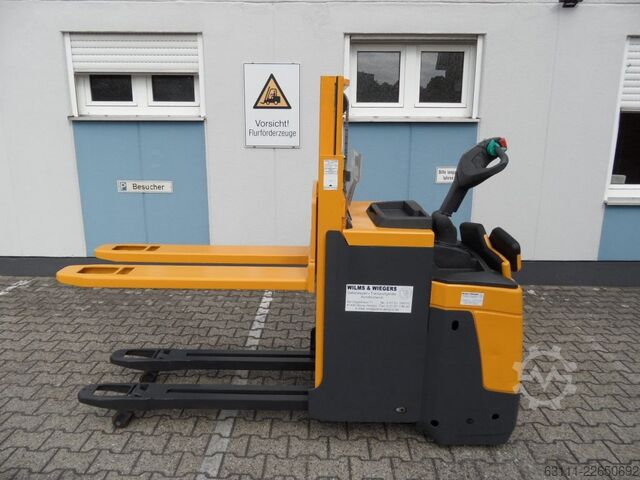 Handmatige stapelaar Jungheinrich ERD 220 - NEUE Batterie - Plattform klappbar