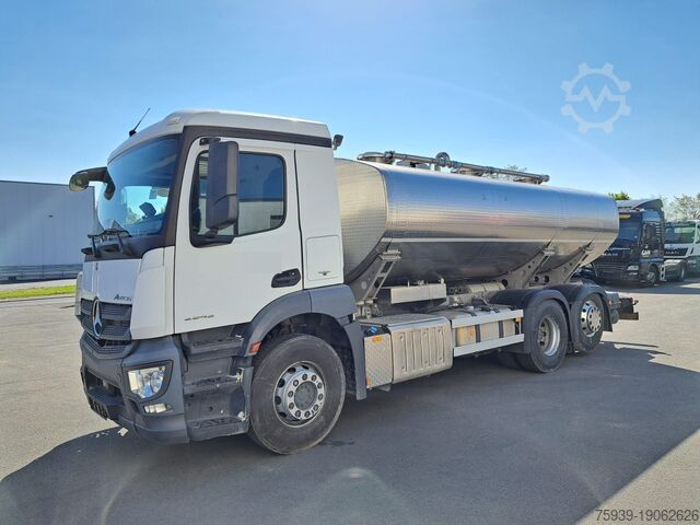 LKW mit Tankaufbau Mercedes Benz Antos 2543 6x2