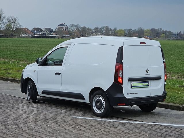 Walizka RENAULT EXPRESS 1.5 DCI 95