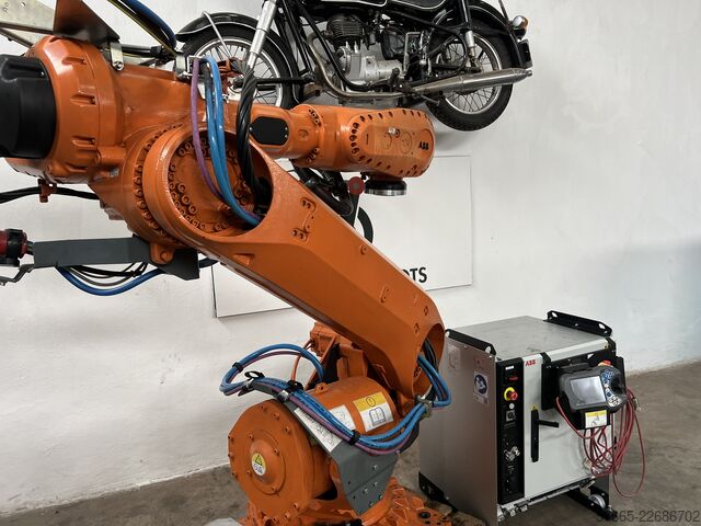  ABB IRB 6700-205/2.80 IRC5