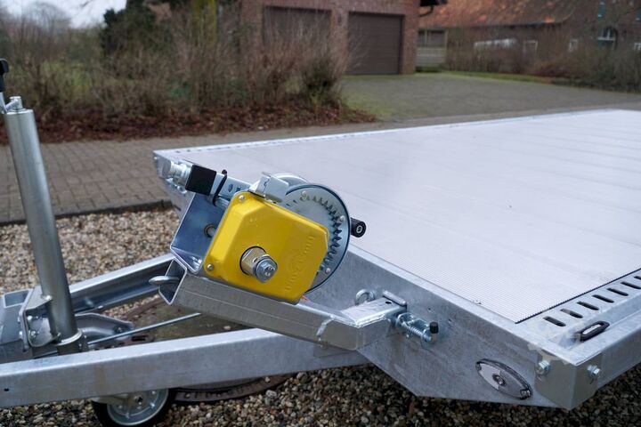  Humbaur UNIVERSAL 3000 ALU 400X203CM 3.000KG AUTOTRAILER