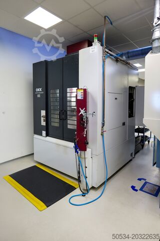 Centro de usinagem OKK VP 400