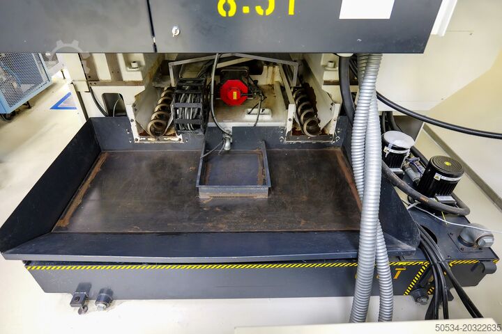 Centre d'usinage OKK VP 400