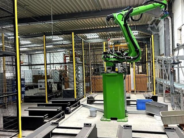 Robot industriel KUKA KR 129 R3900 - 2K