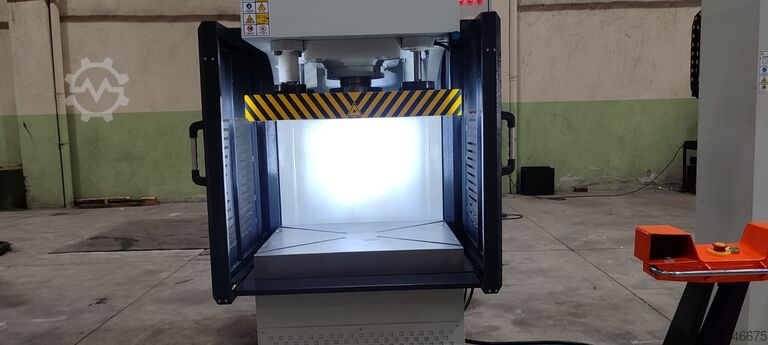 Prensa C hidráulica Durendus 100 Tonnen Einständerpresse