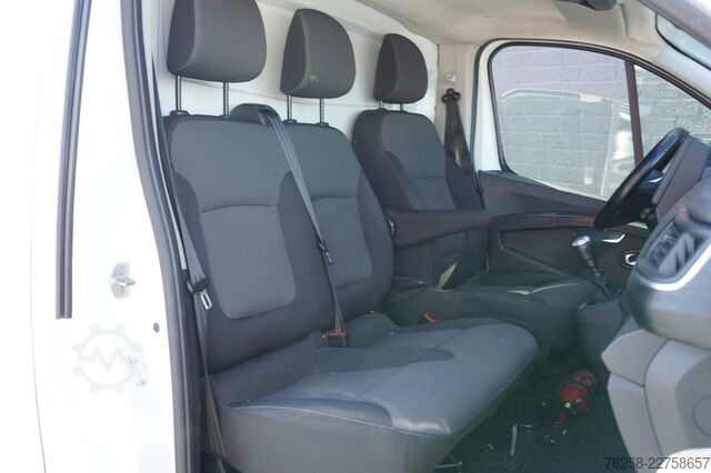 Bestelwagen Renault Trafic 2.0 dCi 130PK EURO 6 Airco - Navi - Crui...