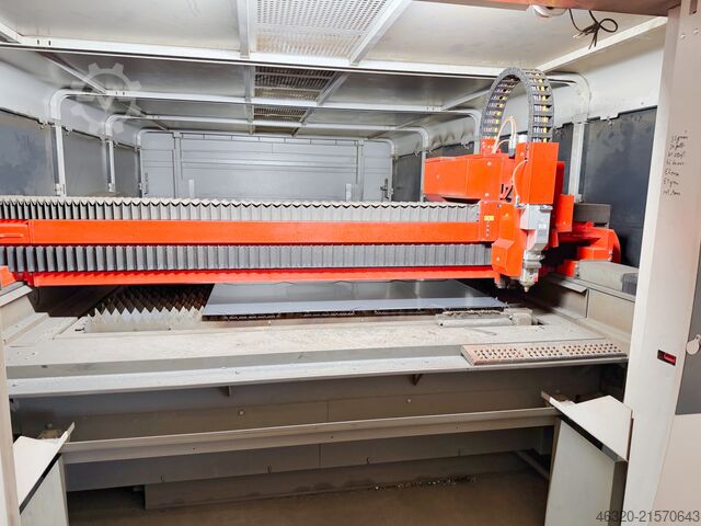 6 kW-os szálas lézer, új rezonátorral, kevesebb mint 600 üzemórával BYSTRONIC BySprint Fiber 4020