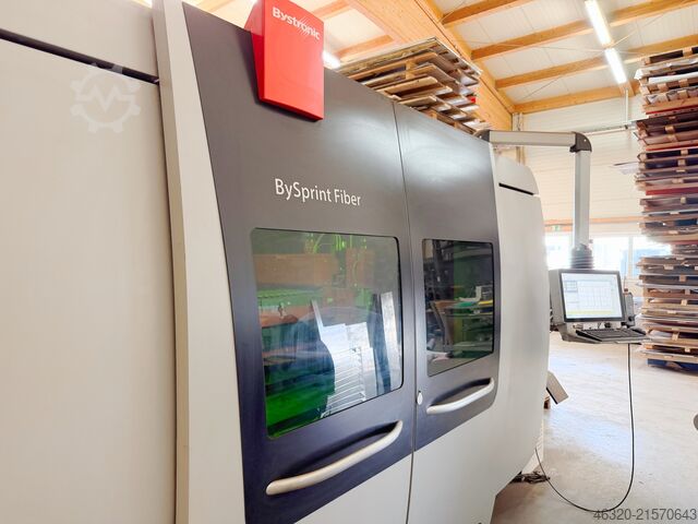 6 kW-os szálas lézer, új rezonátorral, kevesebb mint 600 üzemórával BYSTRONIC BySprint Fiber 4020