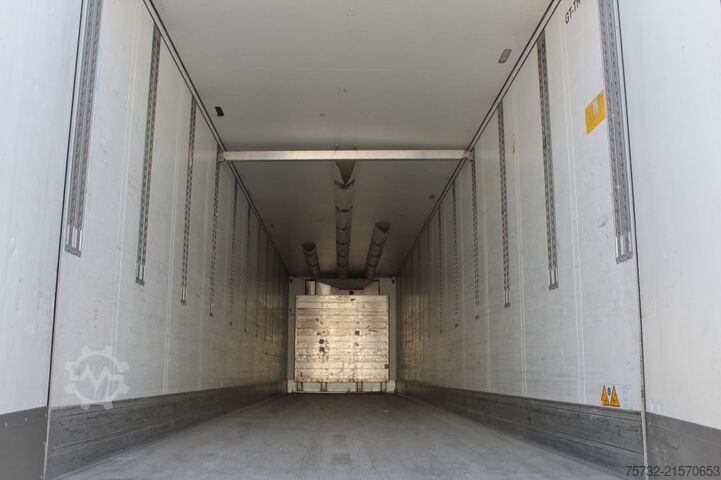 Félpótkocsi SCHMITZ Thermo King SLXi 300 Doppelstock 2,65h   Strom