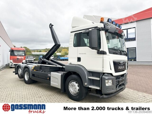 Haakarm vrachtwagen MAN TGS 26.440 6x2 BL