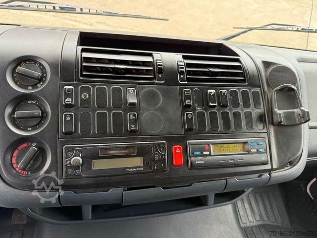 Κλειστό βαν MERCEDES-BENZ ATEGO 815 Koffer 4,30 m Ladebordwand 1,5 T*AHK