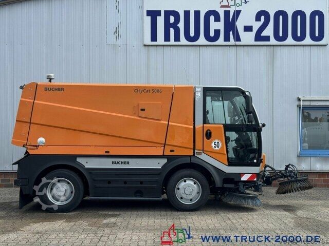 Barredora de calzadas Bucher Bucher City Cat 5006 3 Besen 4 Radlenkung