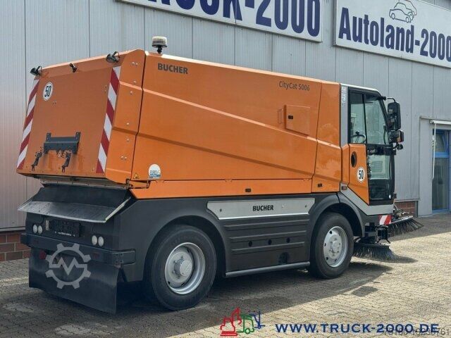 Barredora de calzadas Bucher Bucher City Cat 5006 3 Besen 4 Radlenkung