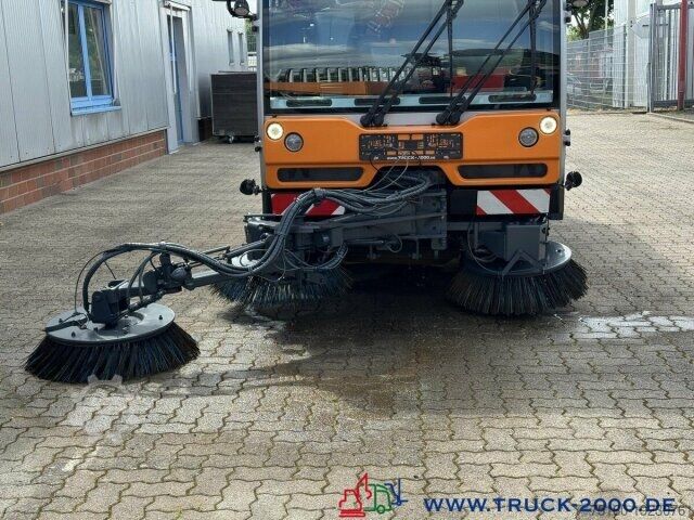 Barredora de calzadas Bucher Bucher City Cat 5006 3 Besen 4 Radlenkung