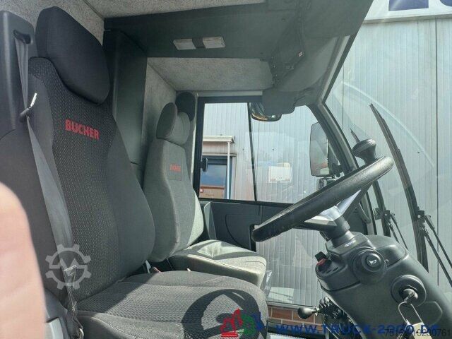 Barredora de calzadas Bucher Bucher City Cat 5006 3 Besen 4 Radlenkung