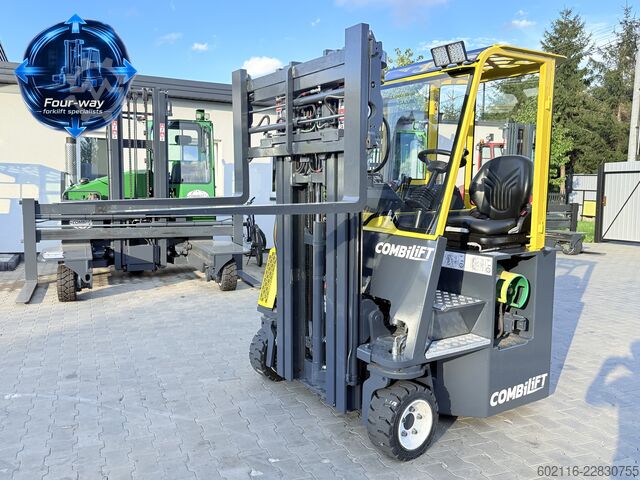 Vierwegestapler Combilift CB3000 GAS TRIPLEX 4900 CABIN POSITIONER