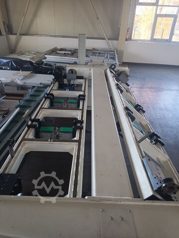 Robotyczna frezarka Stäubli Roboter-Fräsanlage