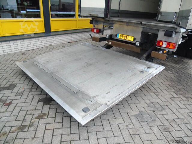 Hladnjača i zamrznuti transport Mercedes-Benz Antos 1924 + EURO 6 + CARRIER 950 MT