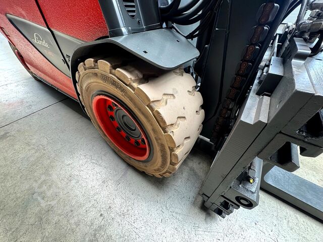 02/2022 Batterie Service+UVV 08/27 Linde E 45/600H