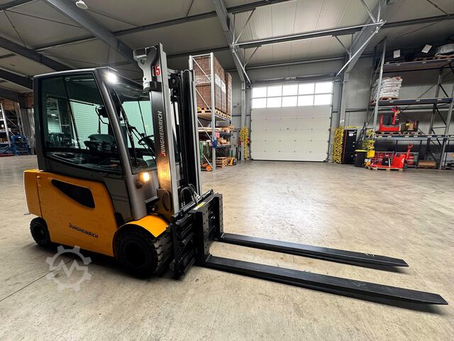 Service + UVV 07/27 Elektrisk 2.910 t Jungheinrich EFG S30
