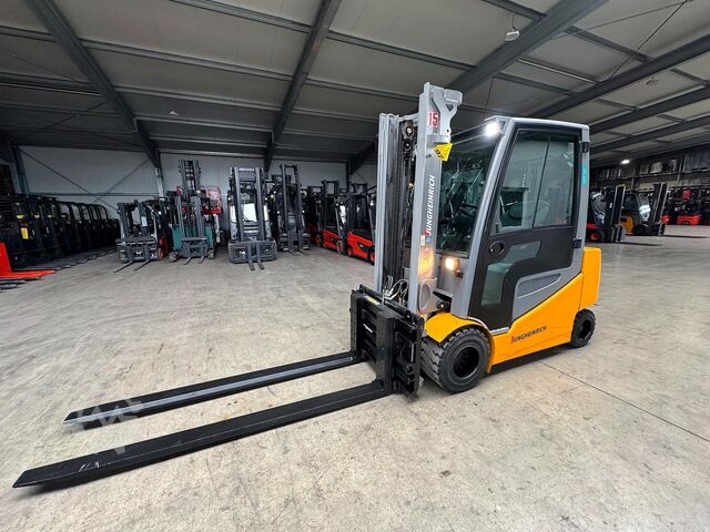 Service + UVV 07/27 Elektrisk 2.910 t Jungheinrich EFG S30